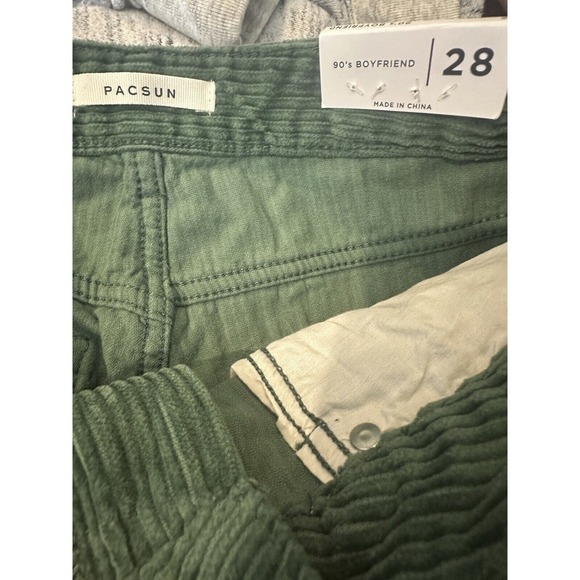 NWT PacSun Green Corduroy Embroidered Boyfriend Jean Doodle Baggy Womens Size 28 - Picture 6 of 16